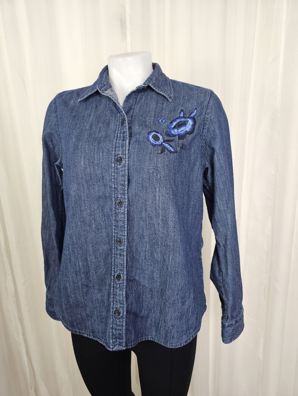 Lauren Ralph Lauren Blue Floral Embroidered Denim Chambray Top Medium Petite